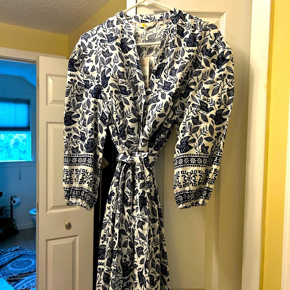 NWT BODEN
Addie Linen Midi Dress - Ivory, Meadow Flight, blue detail.
